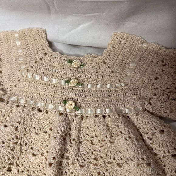 Vintage Handmade Crocheted Baby Christening Gown. - Picture 4 of 8